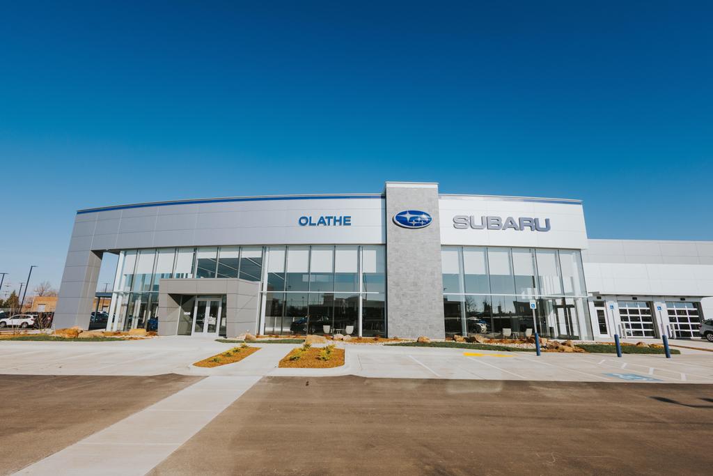 Dealership gallery photo 1